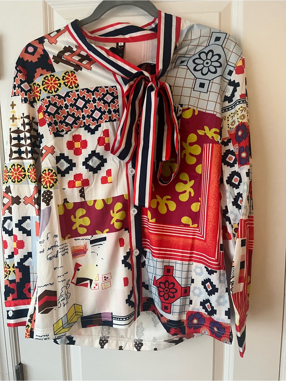 NWOT Women’s Multicolor Button Printed Tie-Neck Blouse Asian Size XL